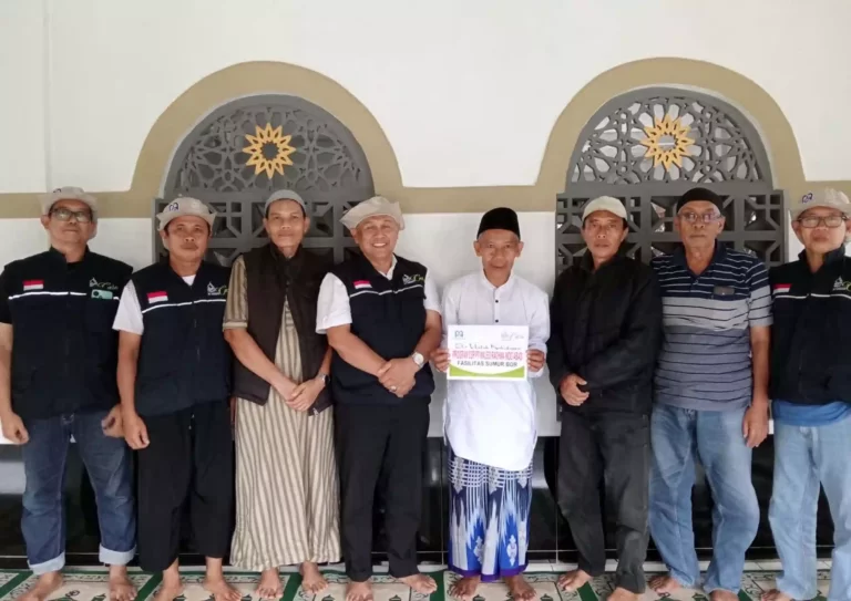 Serah terima Pengadaan Sumur Bor Masjid Al Fatwa Cirahong Pasirpanjang Manonjaya