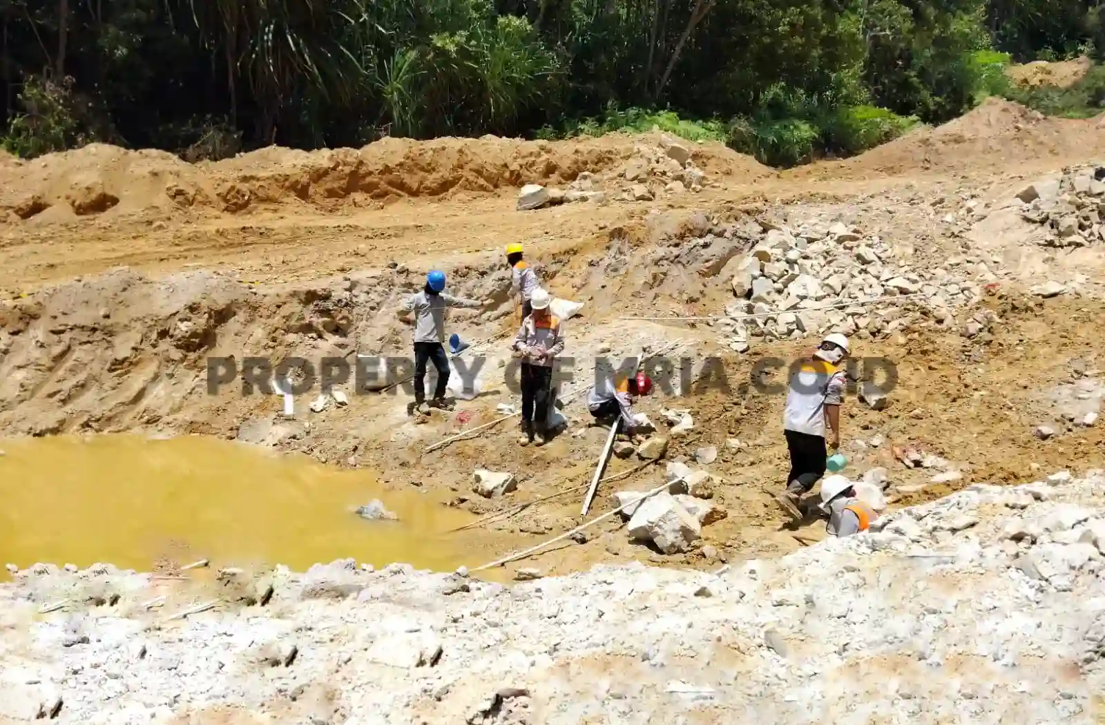 Kegiatan Charging di Site Teluk Tapang