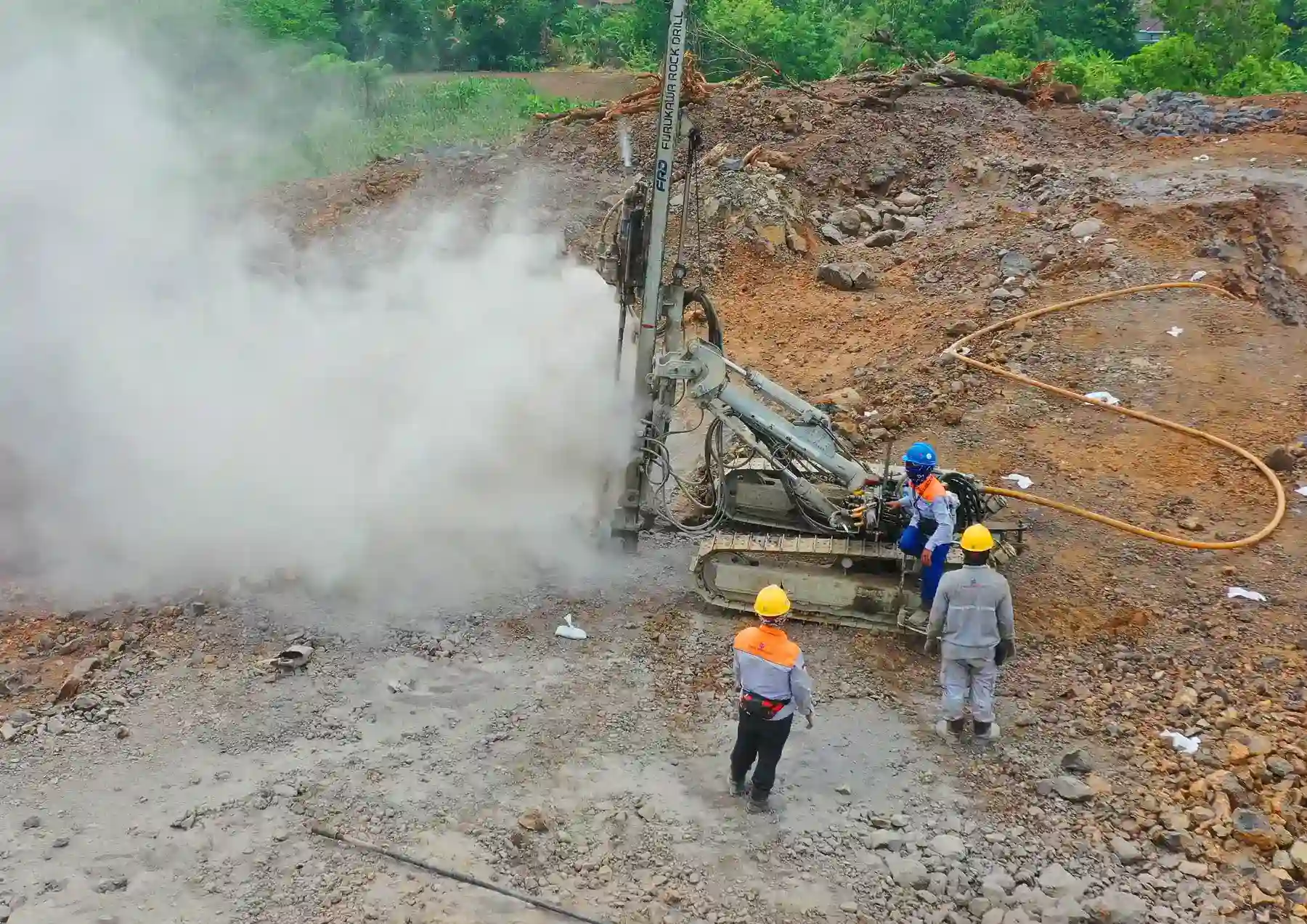 Kegiatan drilling di Site Probowangi Jawa Timur