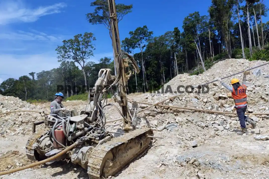 kegiatan drilling bandara siboru fakfak